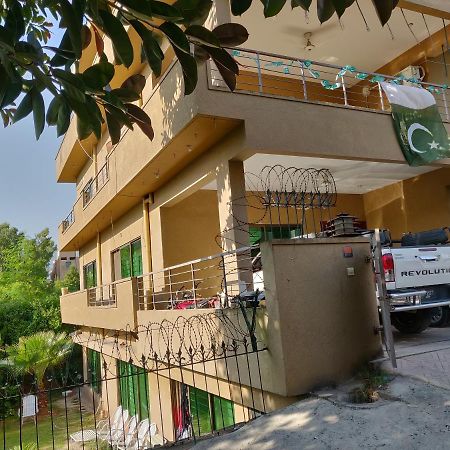 The Travelers Den Hotell Islamabad Exteriör bild