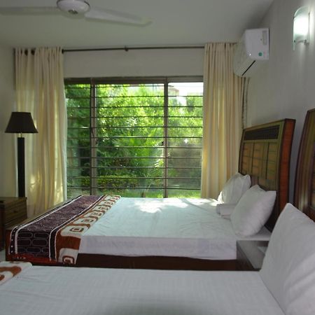The Travelers Den Hotell Islamabad Exteriör bild